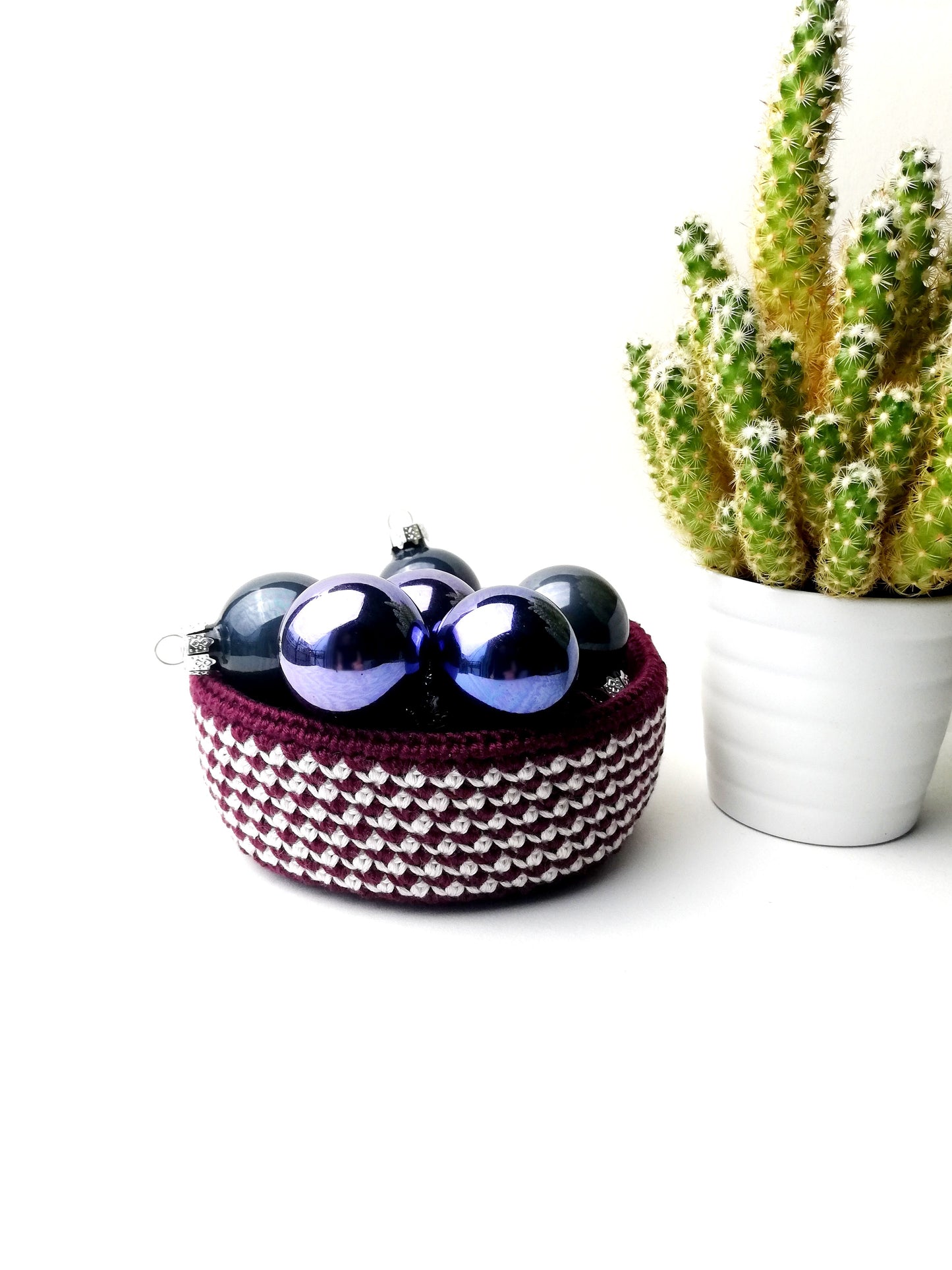 Christmas crochet basket Jane