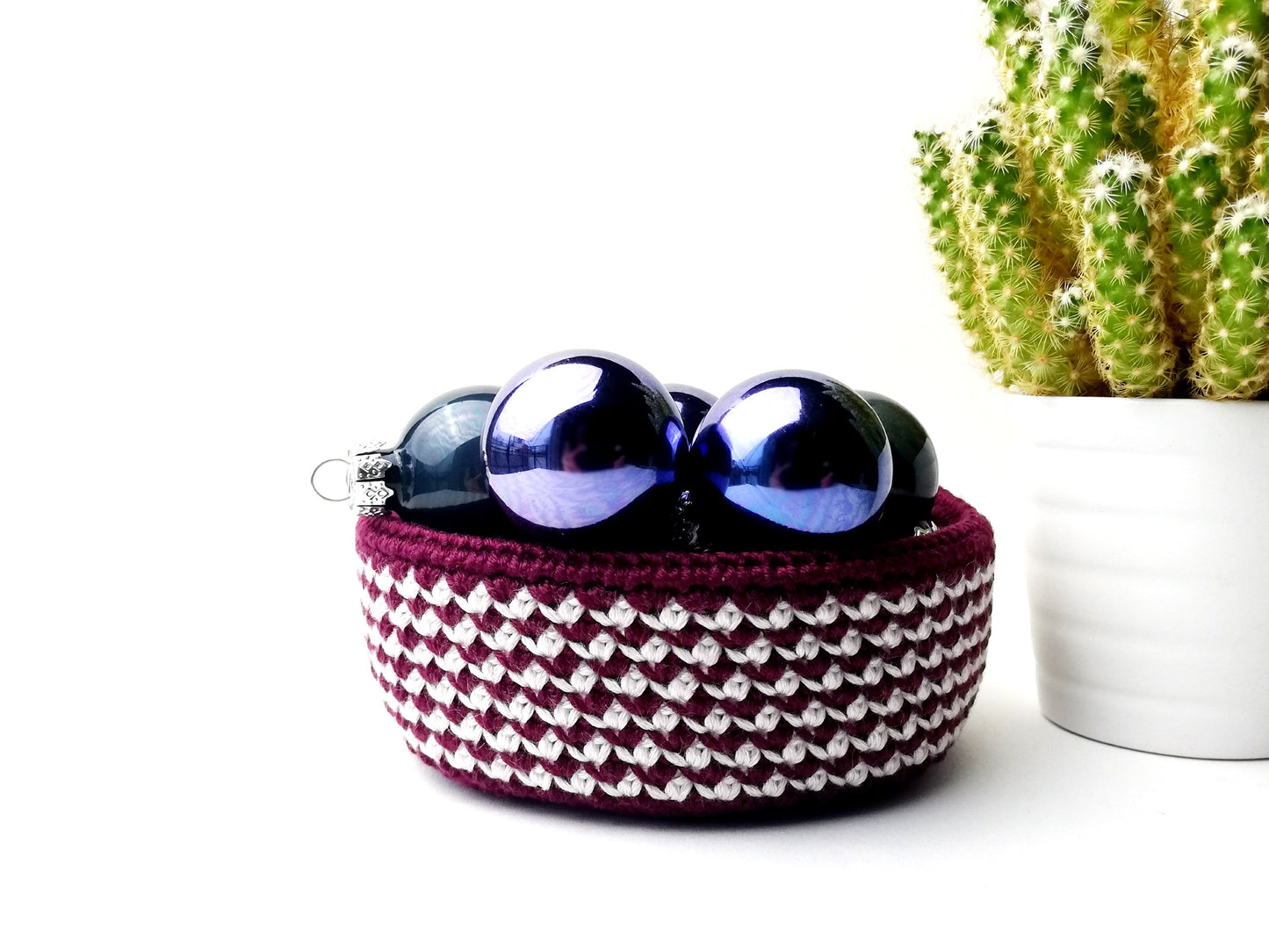 Christmas crochet basket Jane