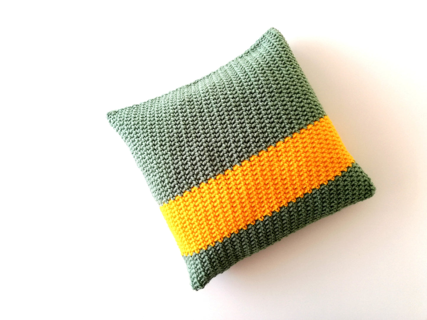Crochet pillow Sophia