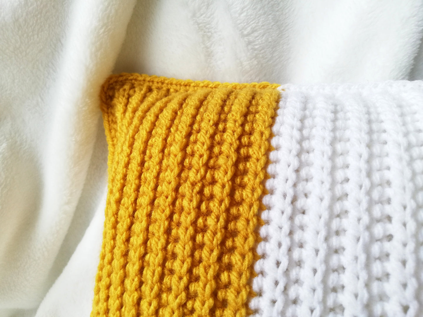Easy three color pillow
