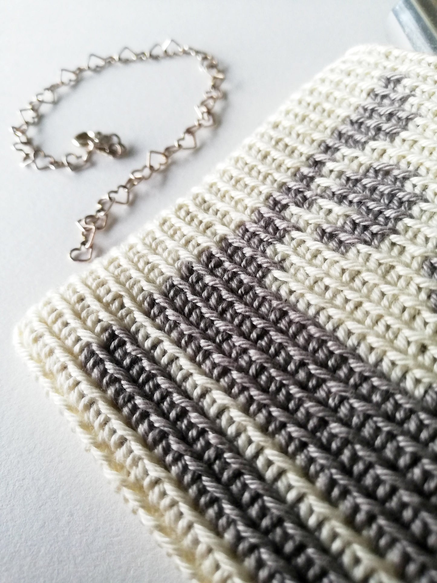 Tapestry crochet zipper pouch Crown