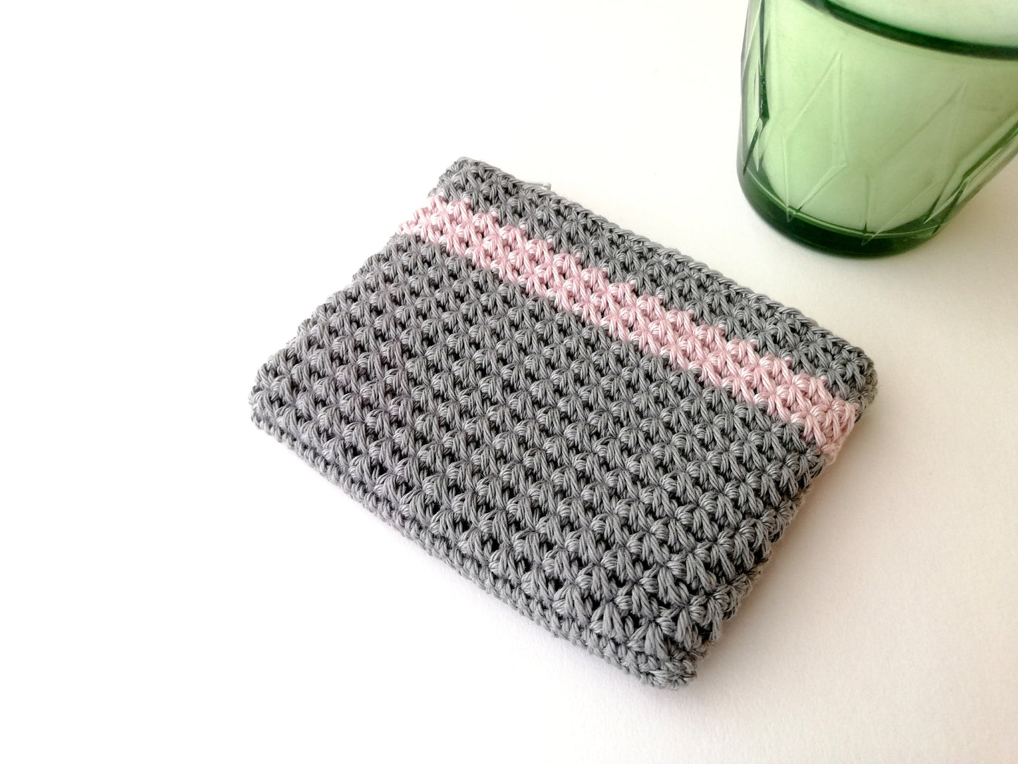 Trinity stitch zipper pouch Artemis