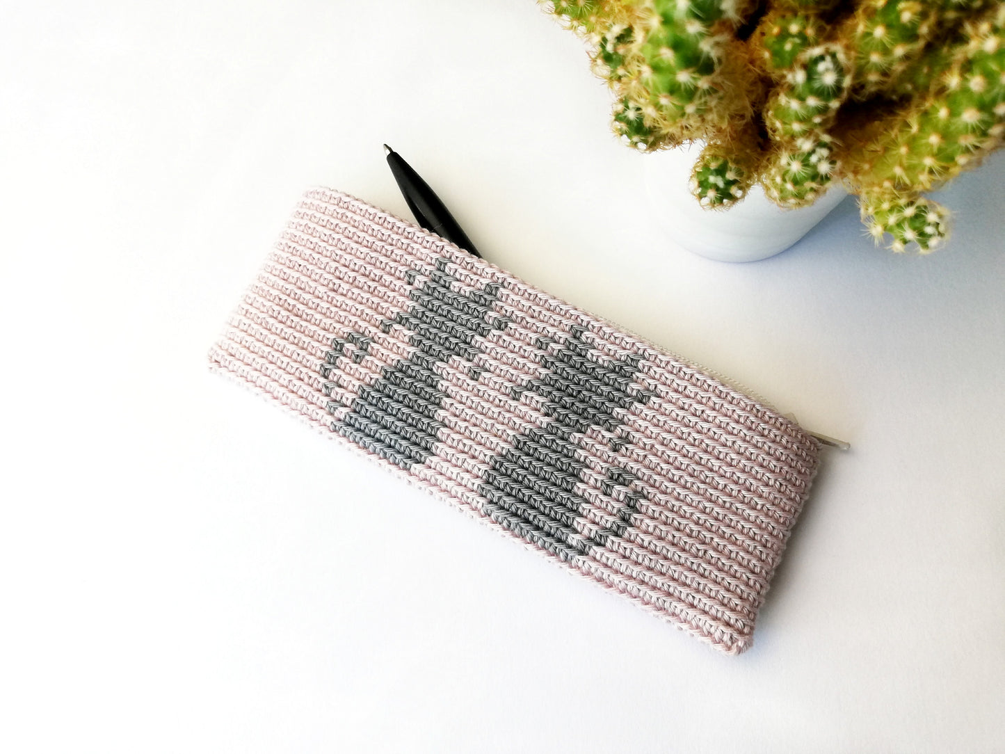 Tapestry crochet zipper pouch with cats