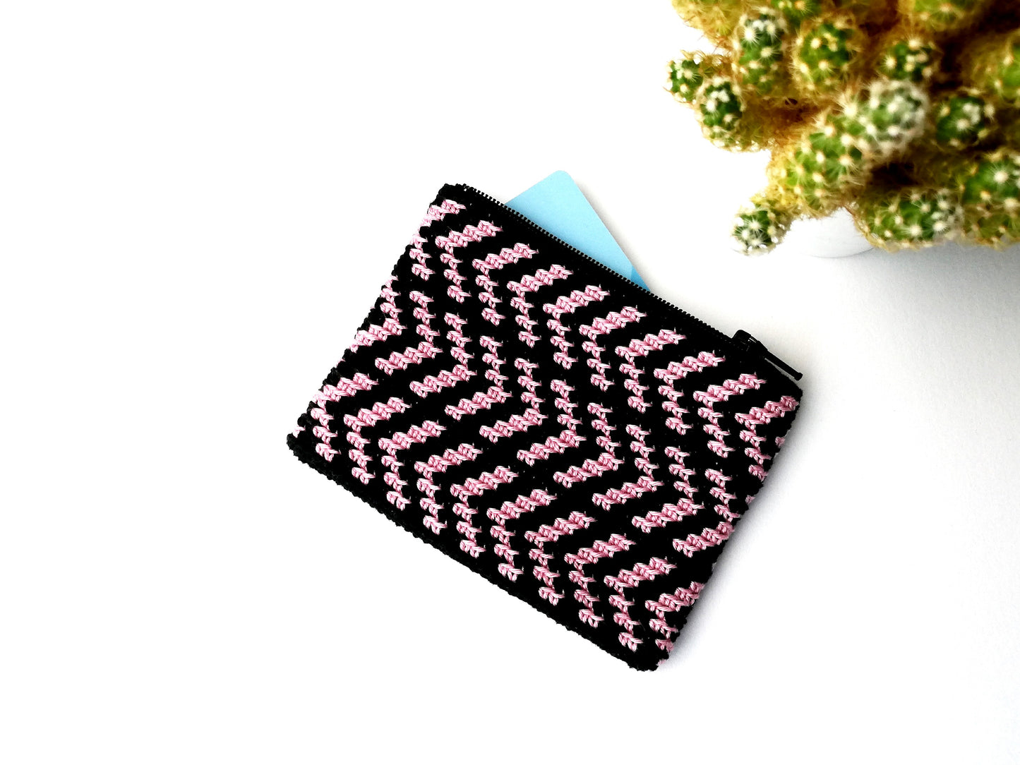 Tapestry crochet zipper pouch Allison