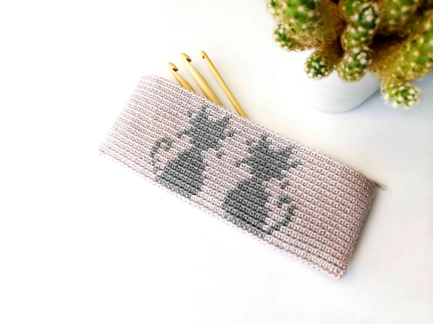 Tapestry crochet zipper pouch with cats