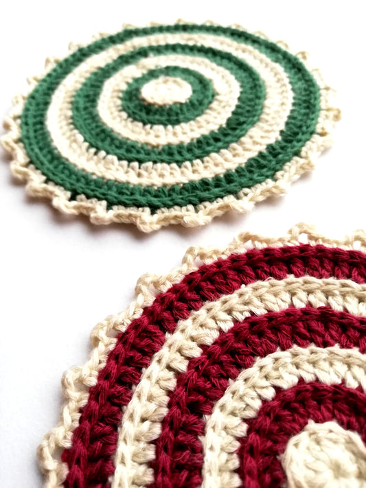 Crochet pattern: Christmas coasters