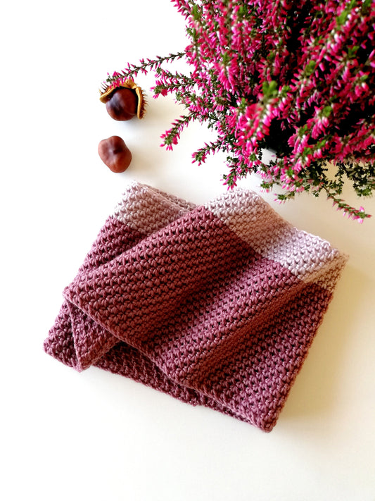 Crochet cowl Scarlett