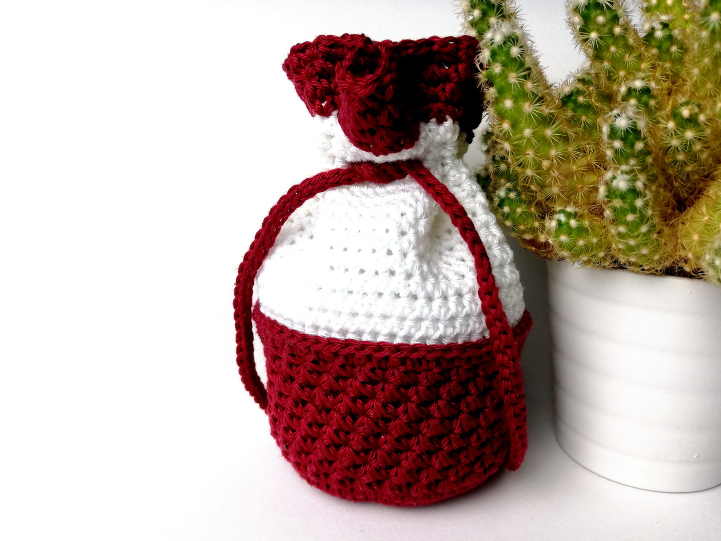 Crochet drawstring bag Ruby