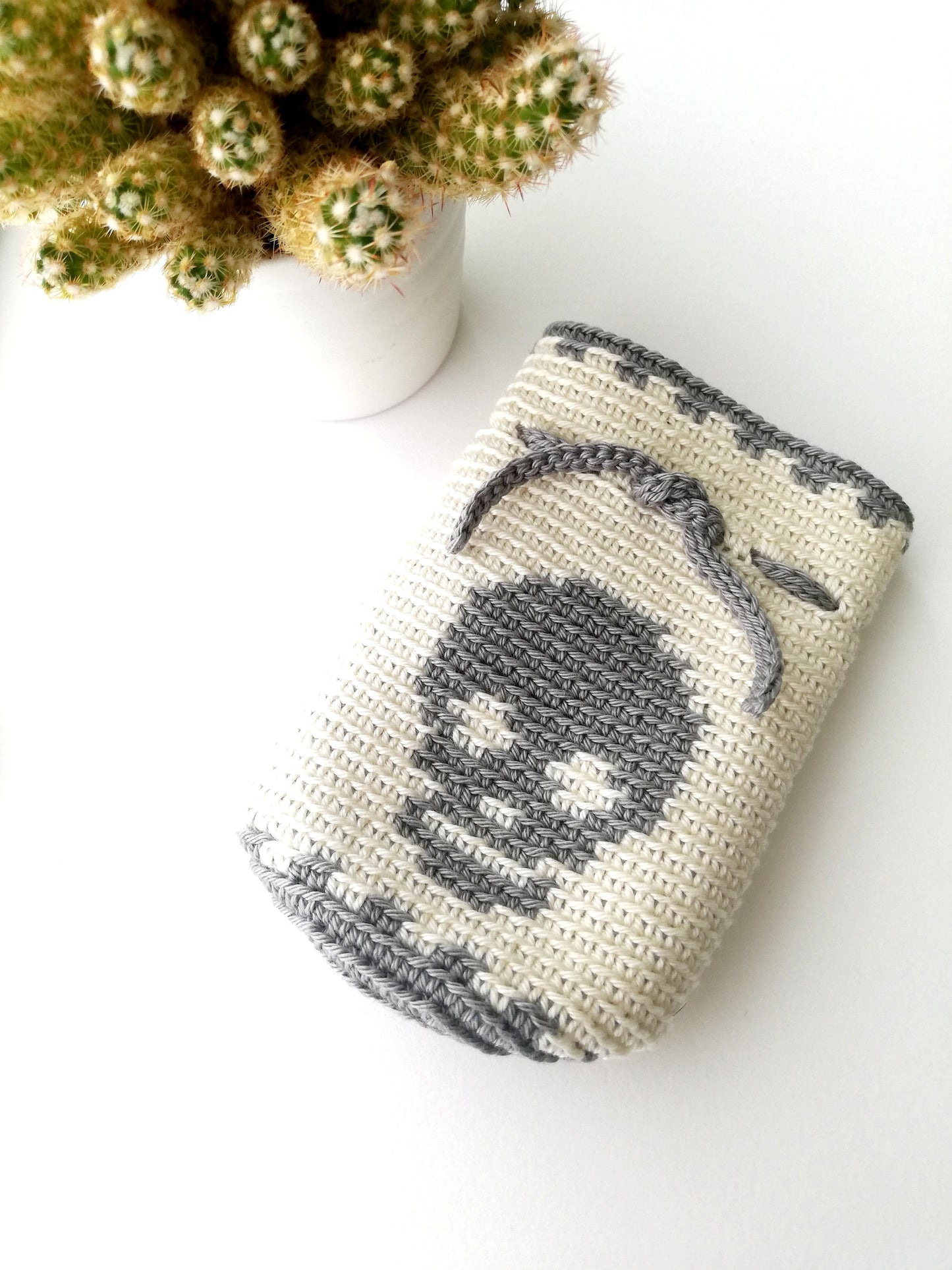 Drawstring bag with a skull