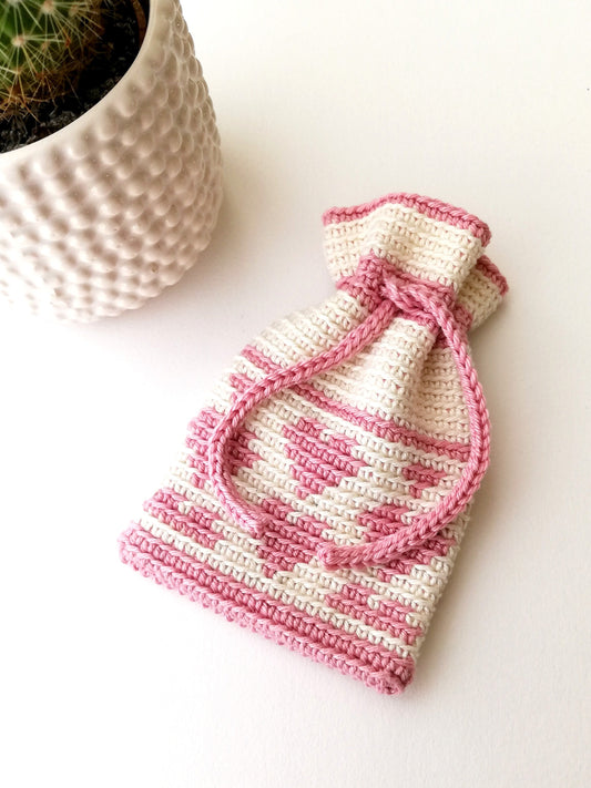 Drawstring bag with hearts
