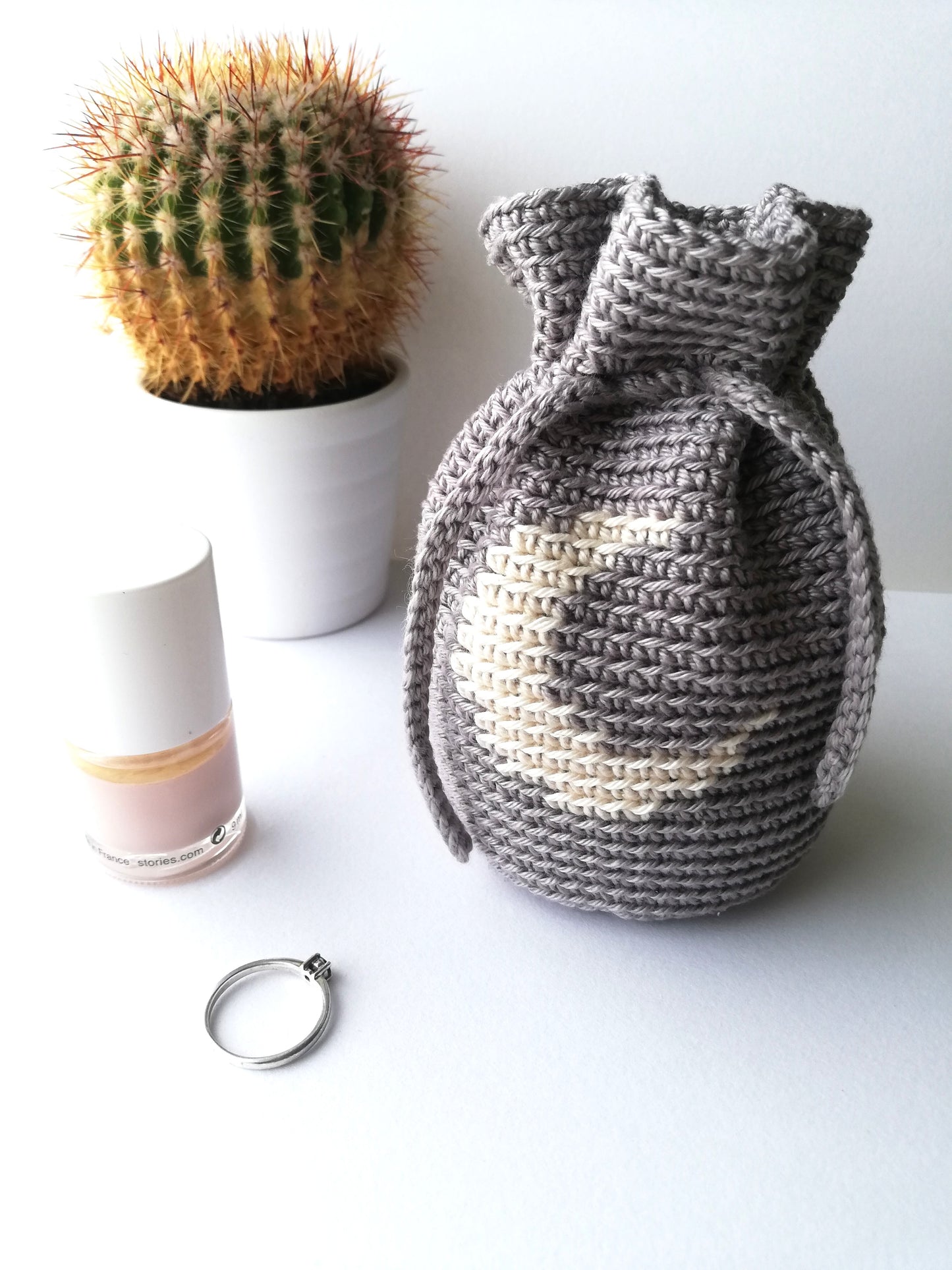 Pattern bundle: four tapestry crochet drawstring bags