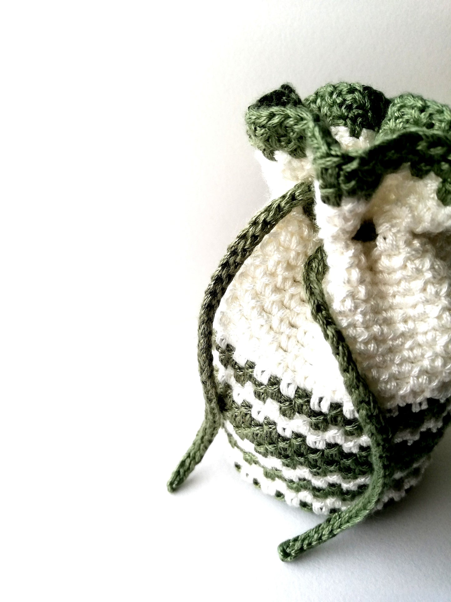 Moss stitch crochet drawstring bag
