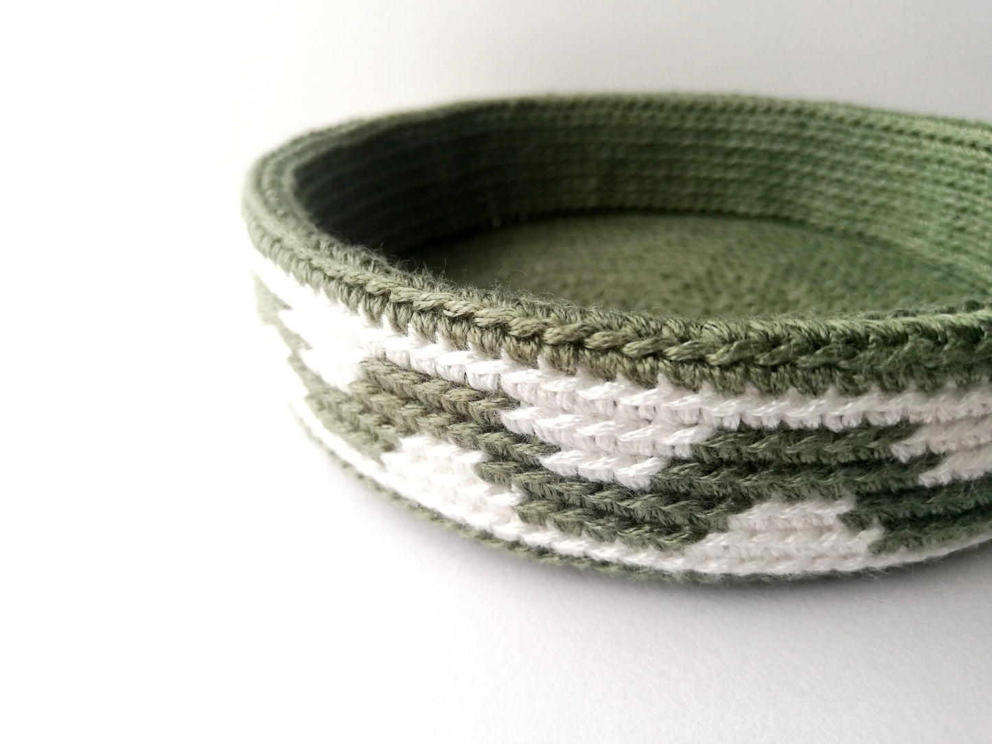 Canasta en crochet tapestry Ola