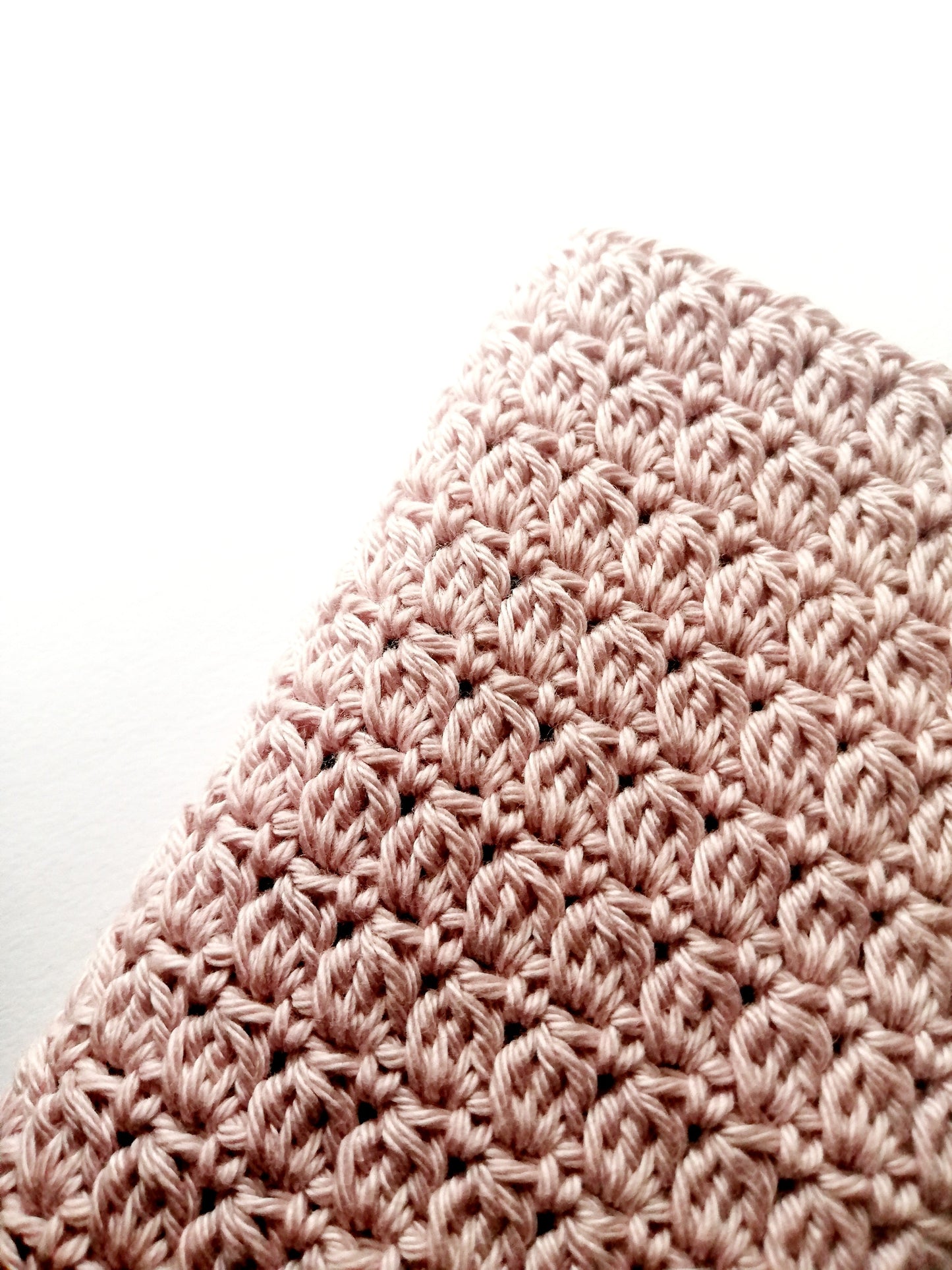 Funda en crochet para teléfono Olivia