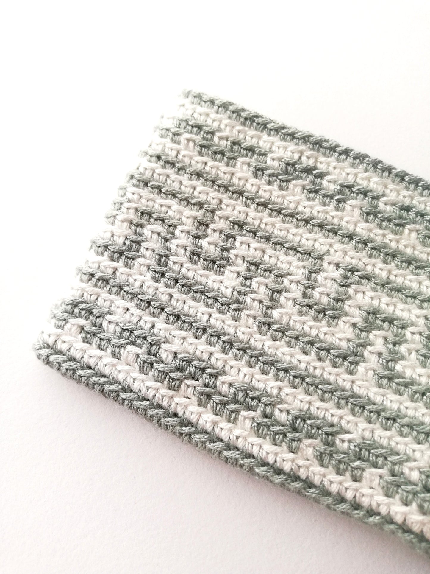 Tapestry crochet zipper pouch Athena