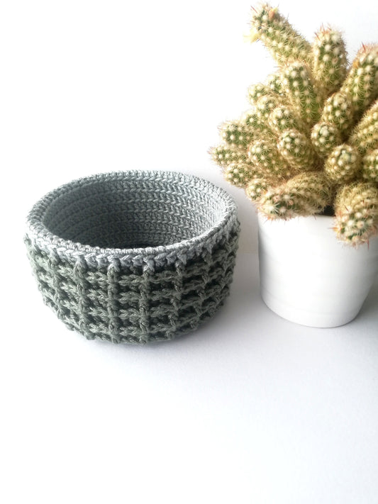 Waffle stitch crochet basket