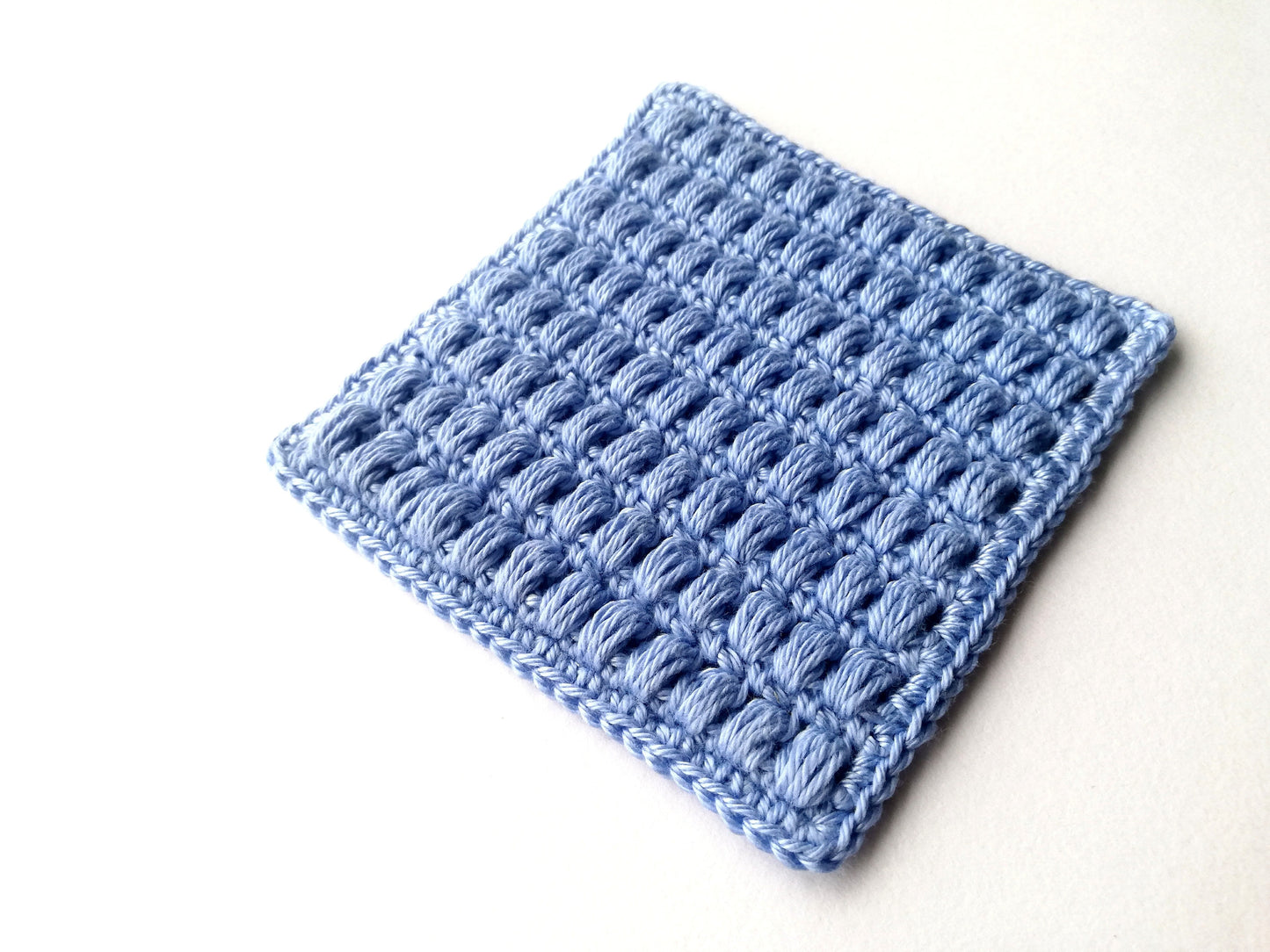 Posavasos en punto puff alineado