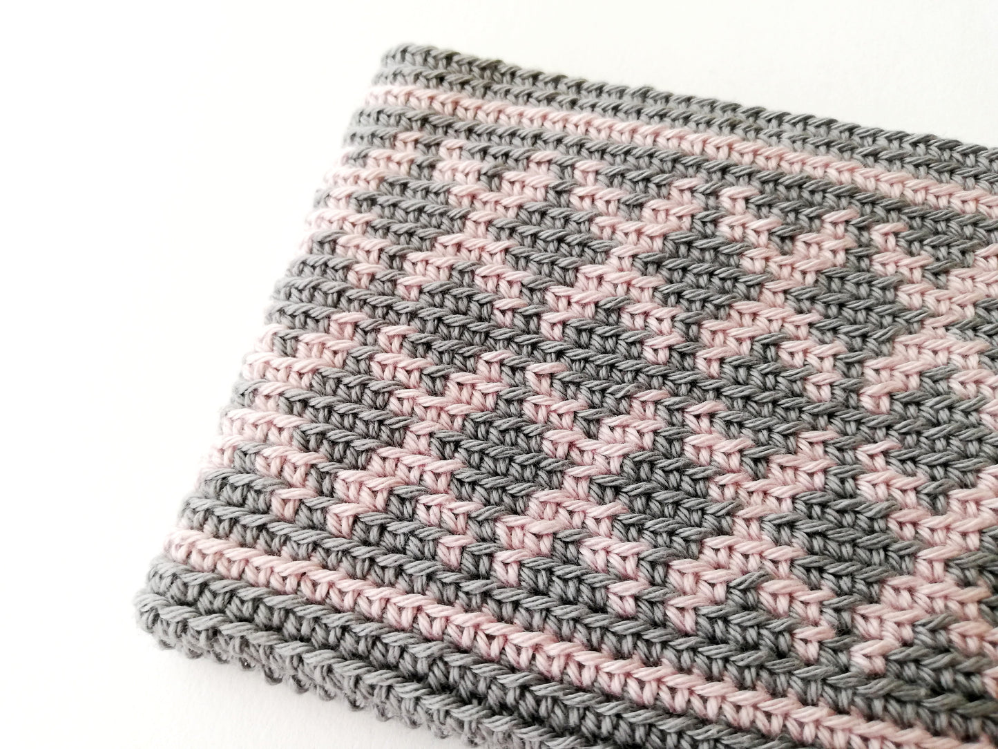 Tapestry crochet zipper pouch Evelyn