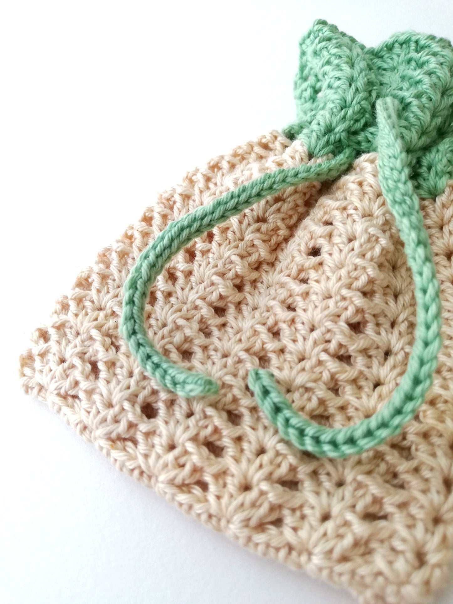 Crochet drawstring bag Iris