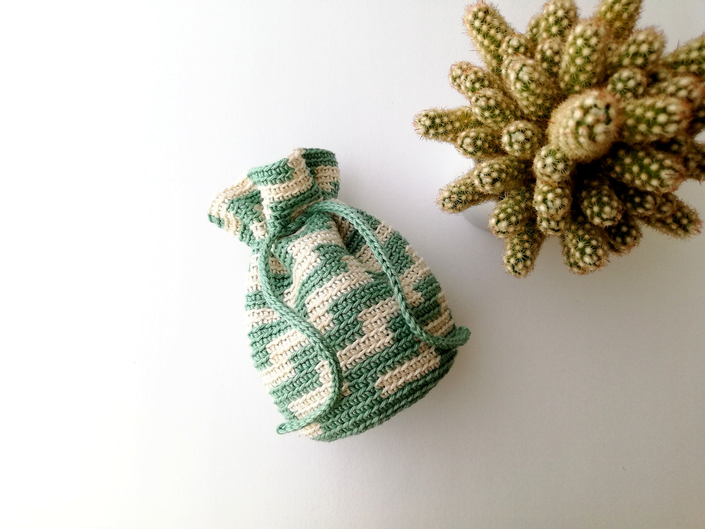 Pattern bundle: four tapestry crochet drawstring bags