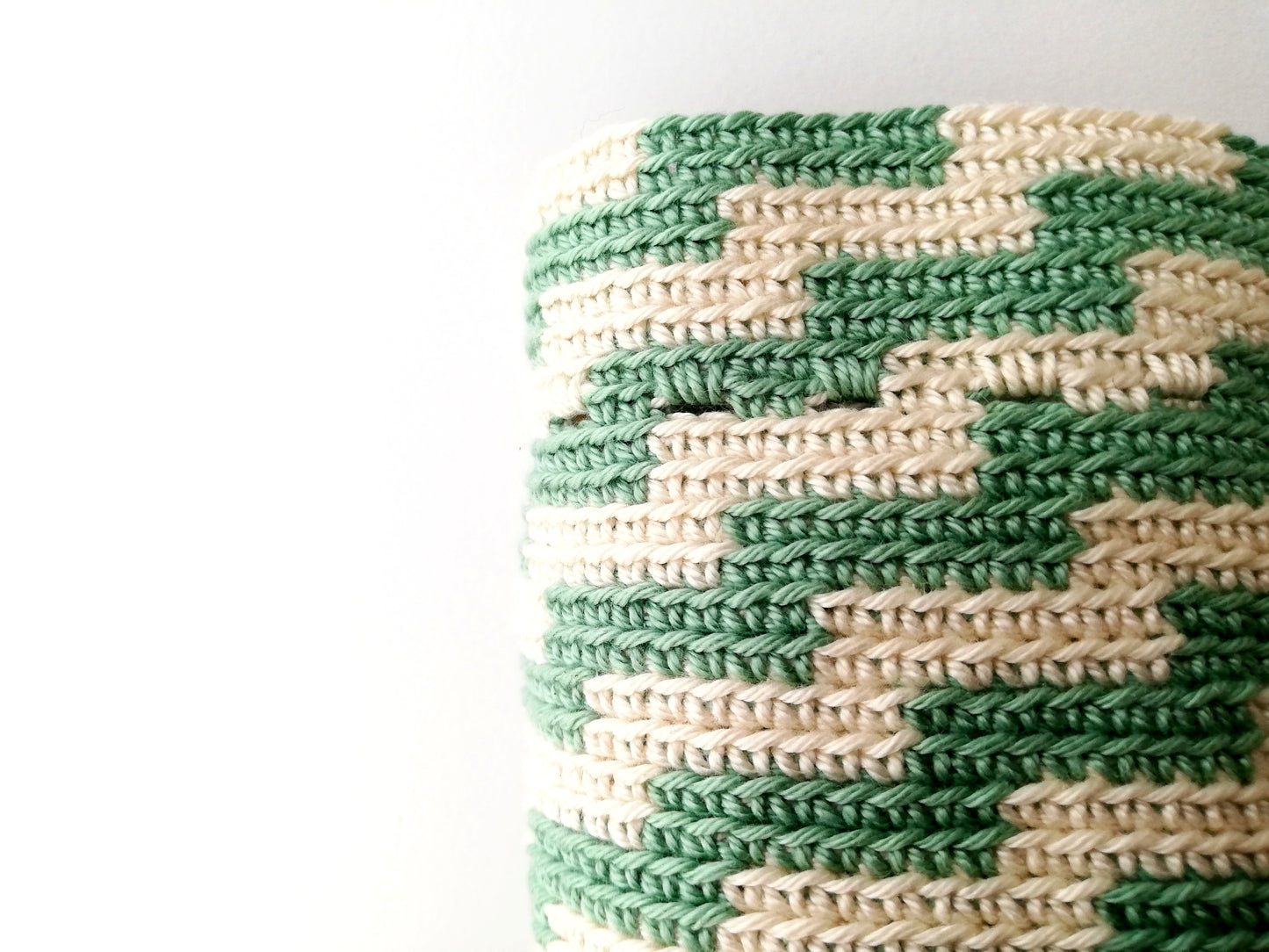 Steps crochet drawstring bag