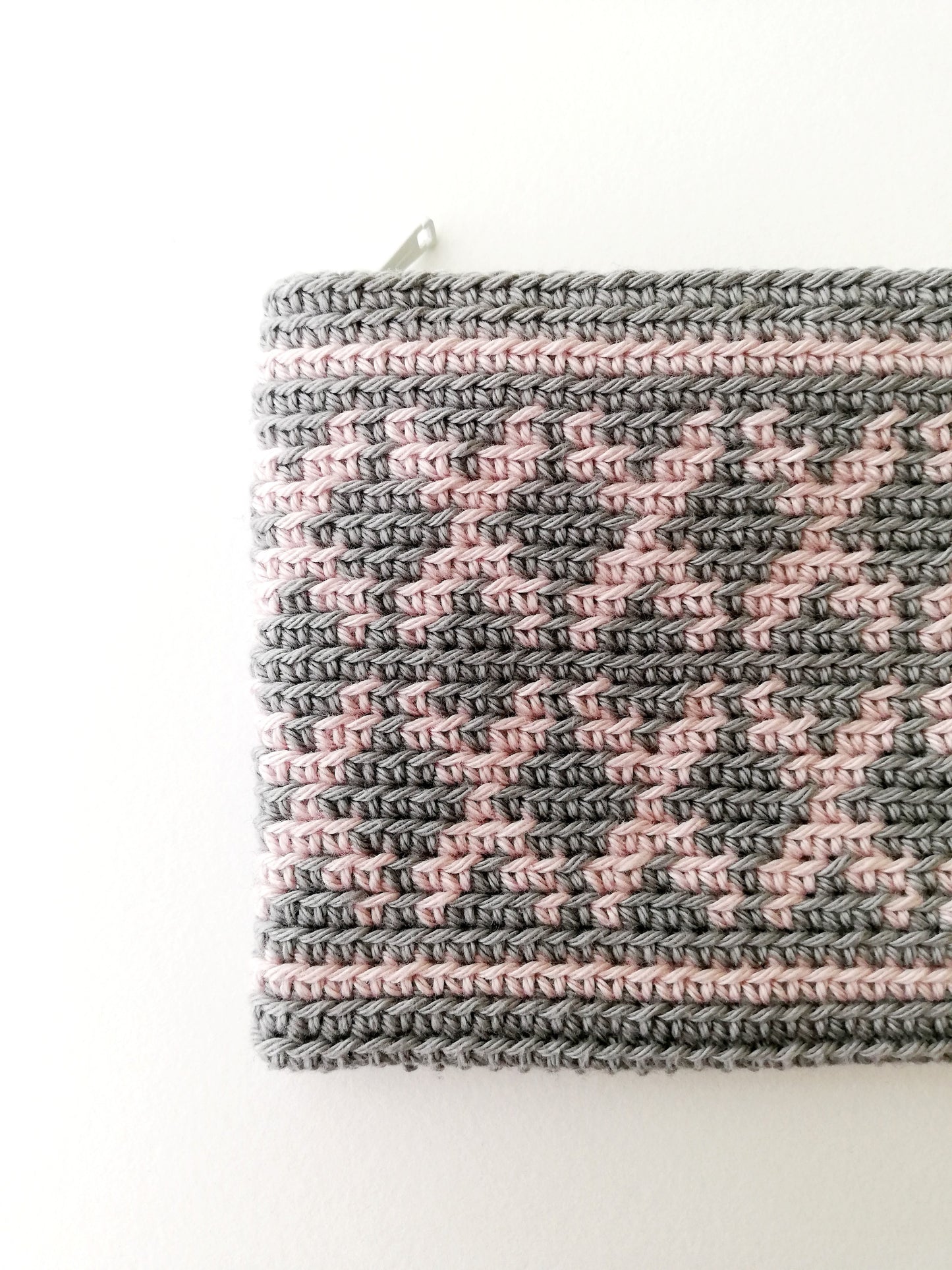 Tapestry crochet zipper pouch Evelyn